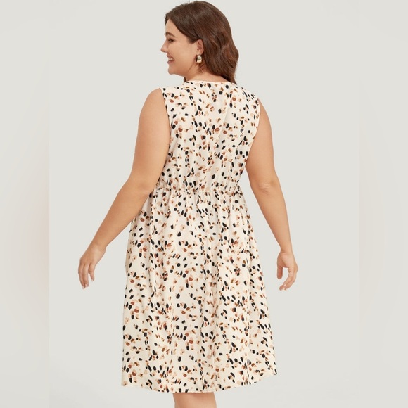 18/20 BloomChic all over print dress - Picture 2 of 5